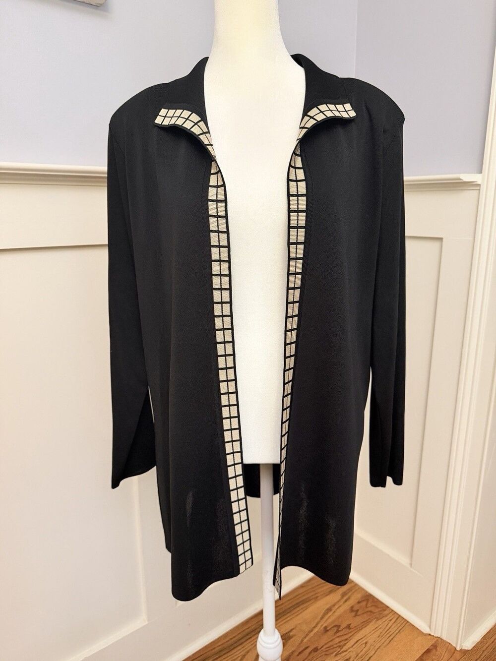 Exclusively MISOOK Open Cardigan Sz Large Black Gold Square Edge EUC